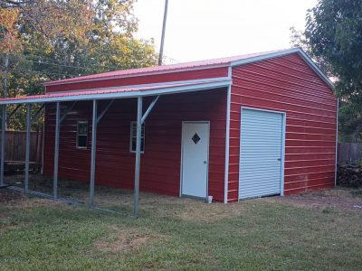 BarnRedVerticalRoofShopWithLeanTo